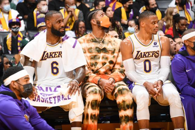 16628-lebron-james-defends-russell-westbrook-after-lakers-loss-to-james-harden-nets-scaled.jpeg